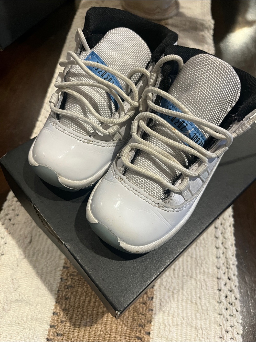 Jordan Kids White and Light Blue Low-Top Sneakers
